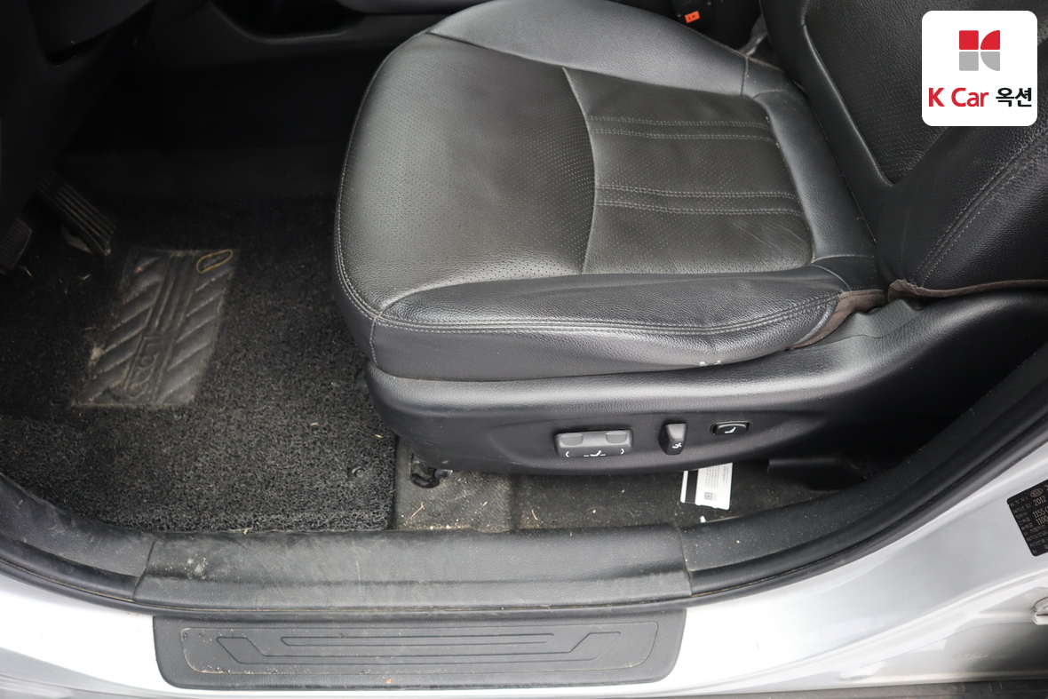 كيا سورينتو 2012 - صورة 19