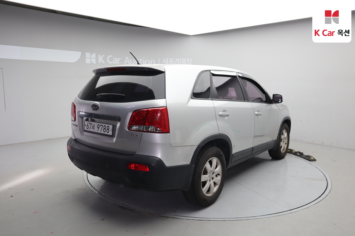 كيا سورينتو 2012 - صورة 2