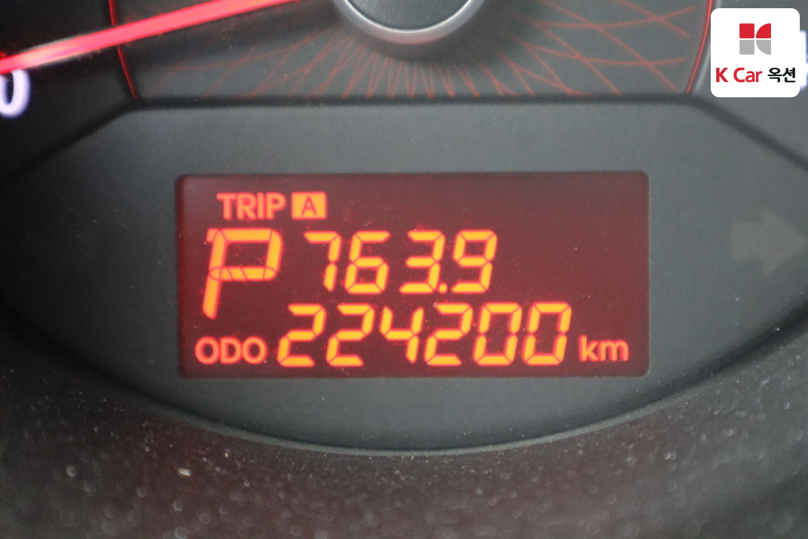 كيا سورينتو 2012 - صورة 4