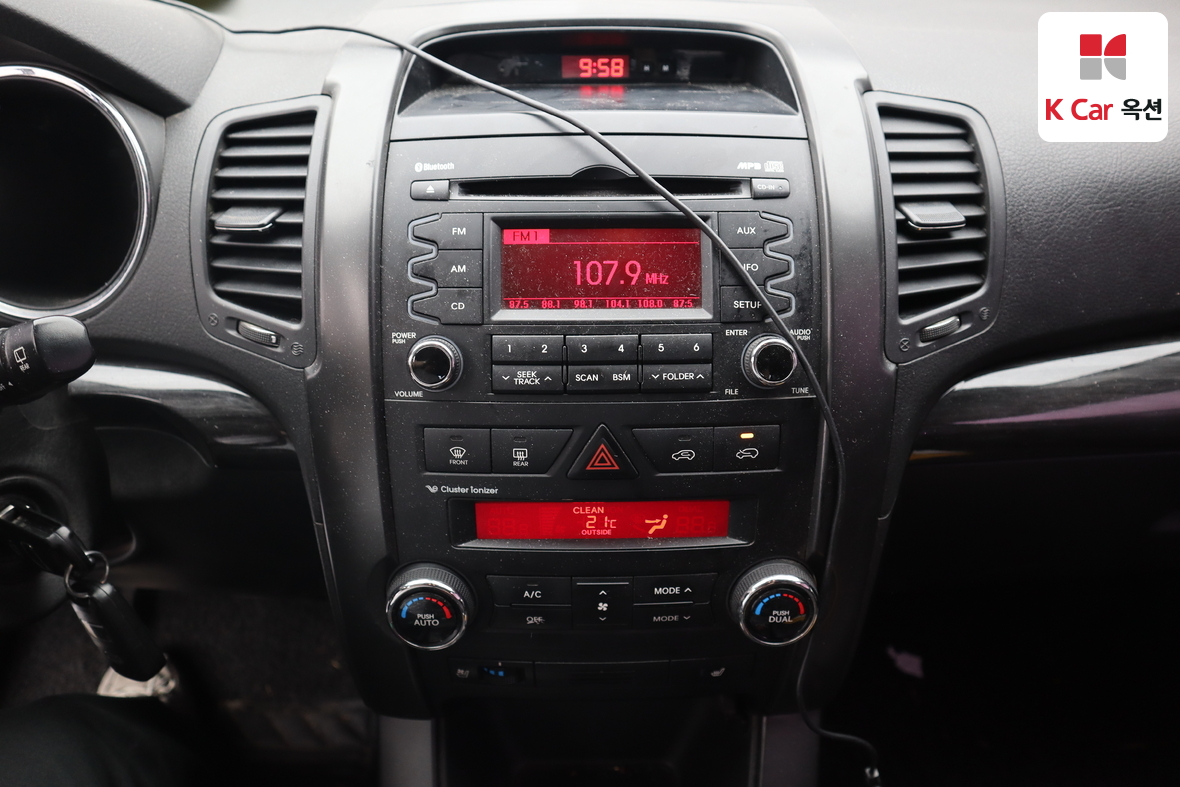 كيا سورينتو 2012 - صورة 6