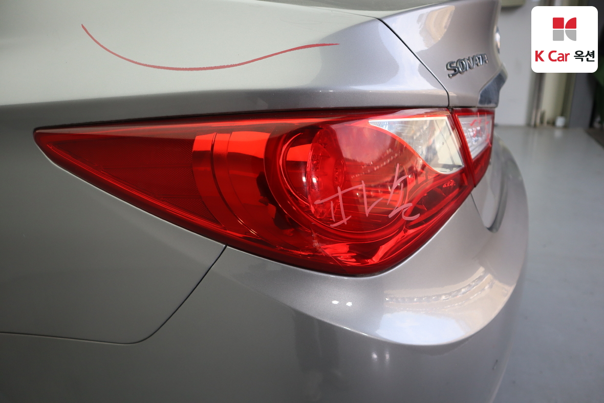 هيونداي سوناتا 2010 - صورة 42