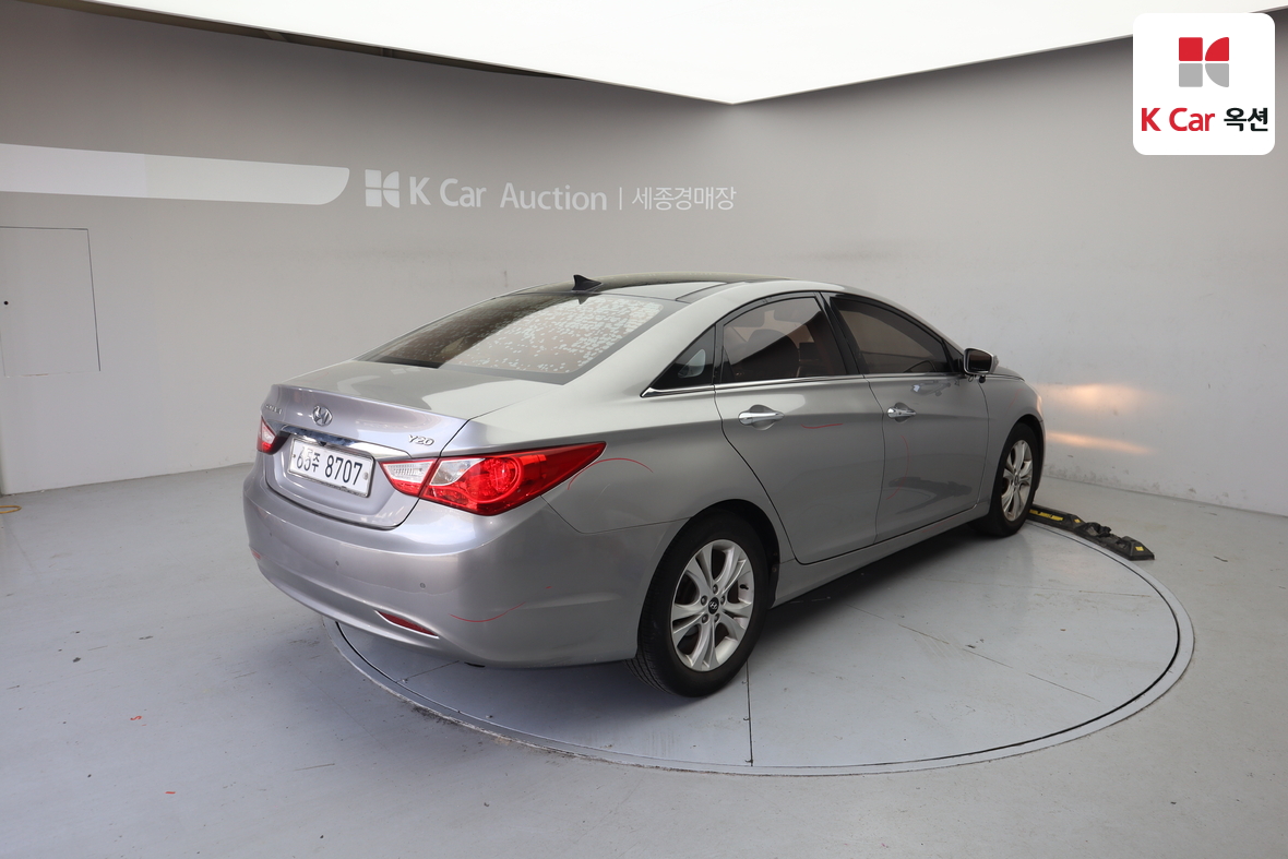 هيونداي سوناتا 2010 - صورة 2