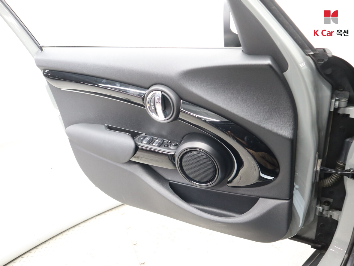 BMW MINI - 8