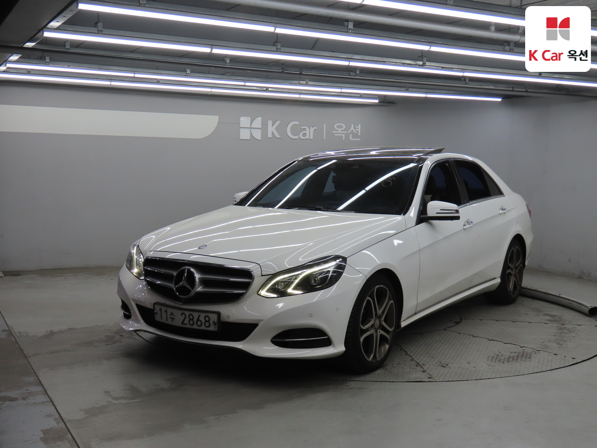 Mercedes-Benz E-Class - 1