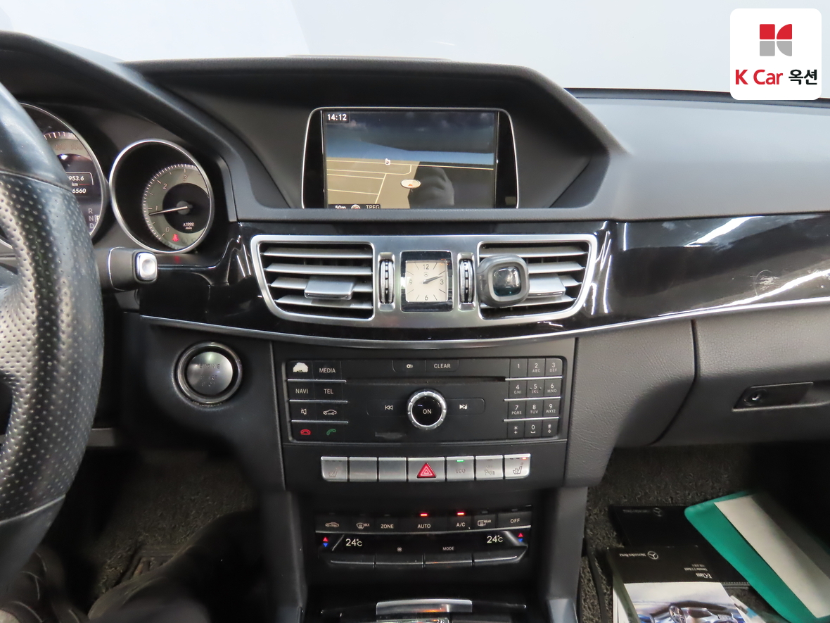 Mercedes-Benz E-Class - 6