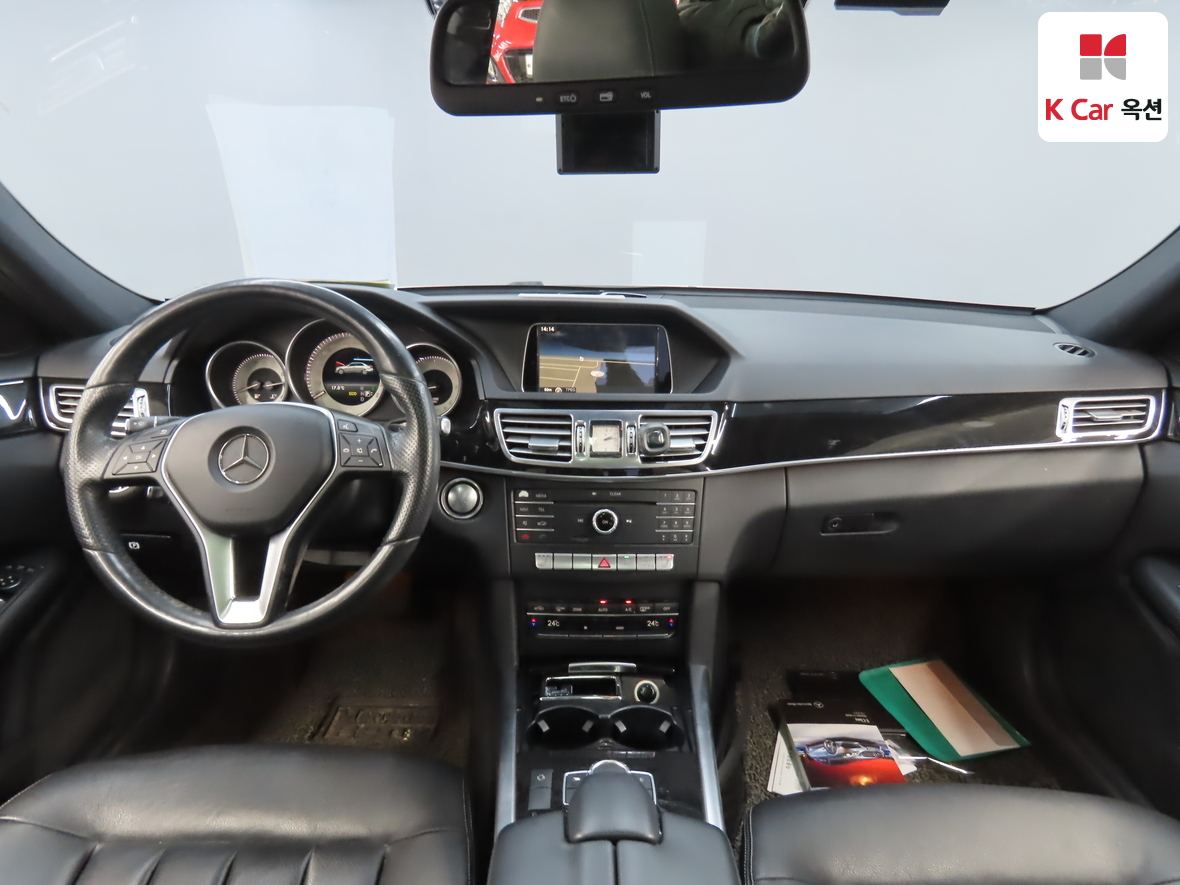 Mercedes-Benz E-Class - 3