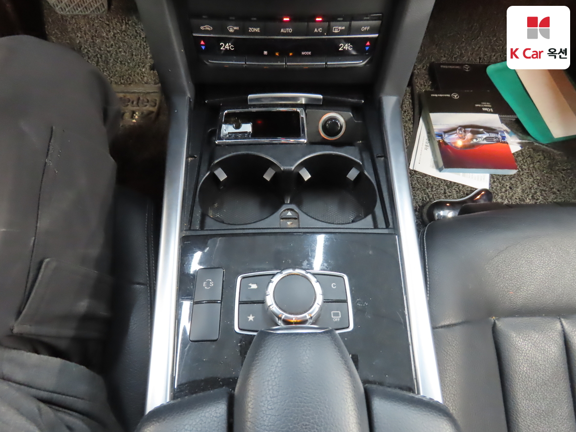 Mercedes-Benz E-Class - 16