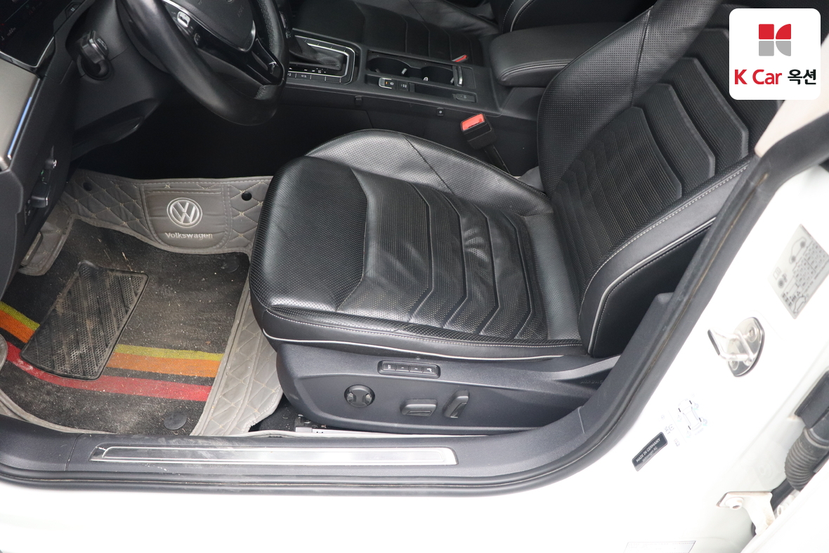 VOLKSWAGEN 아테온 - 19