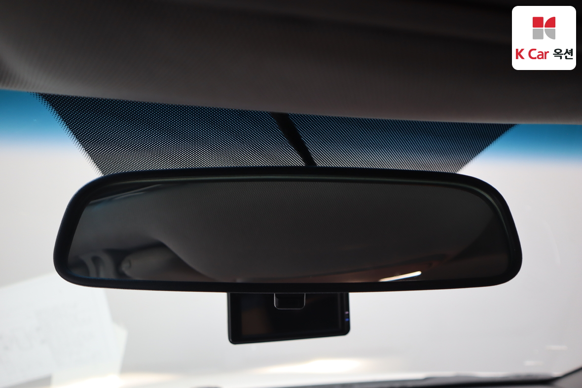 Kia K7 2011 - Image 12