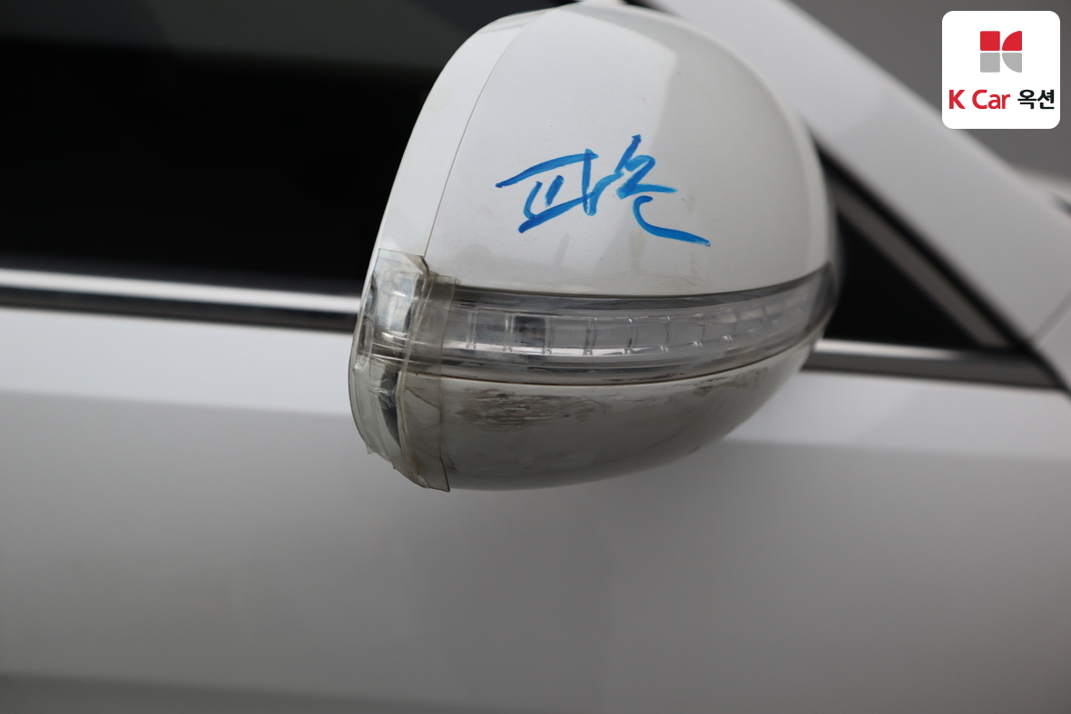 Kia K7 2011 - Image 36