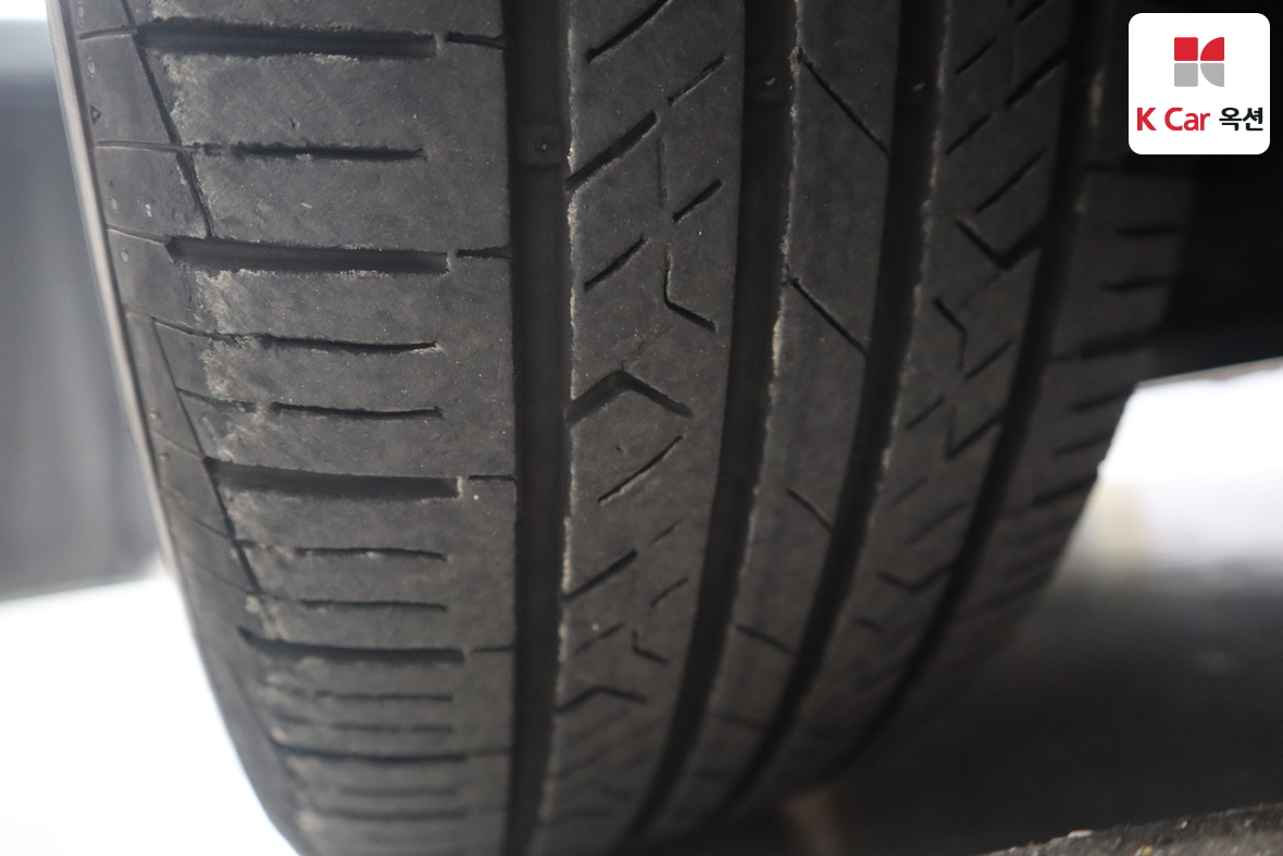 Kia K7 2011 - Image 30