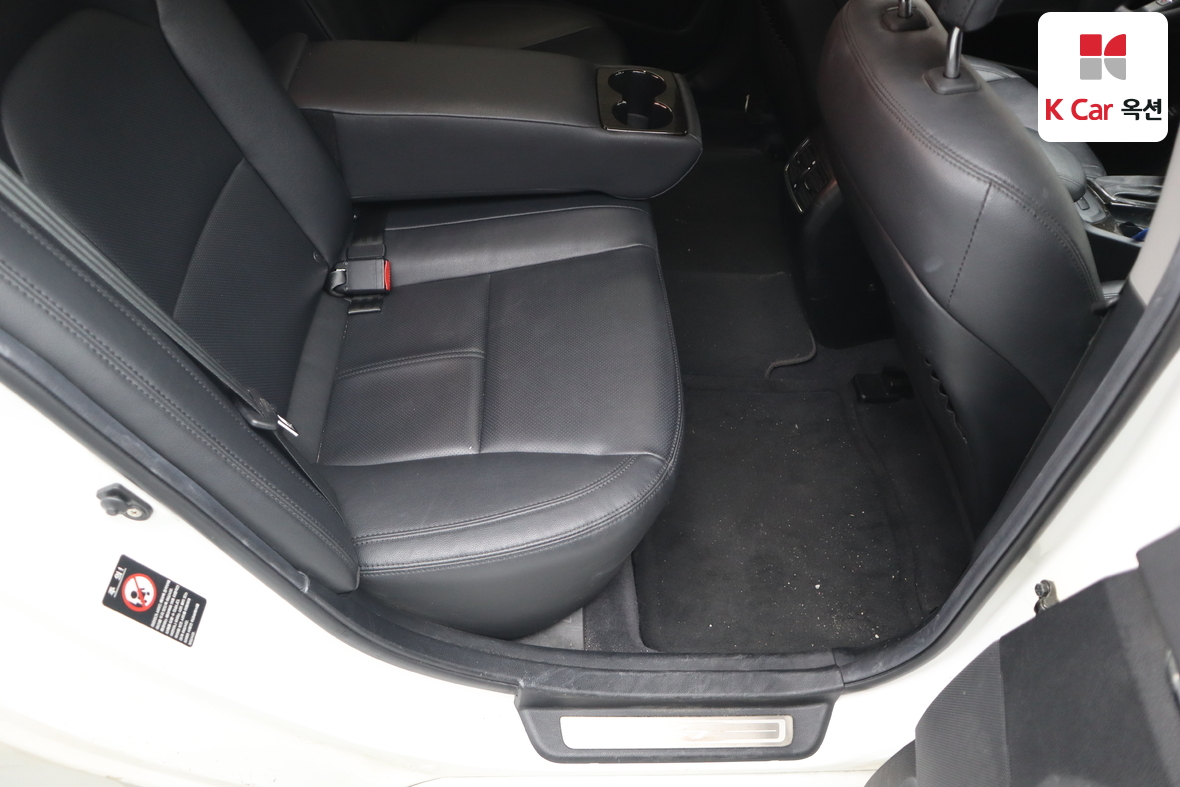 Kia K7 2011 - Image 26