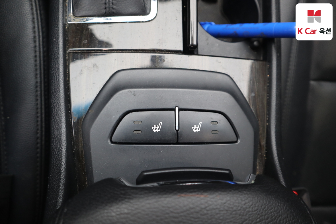 Kia K7 2011 - Image 16