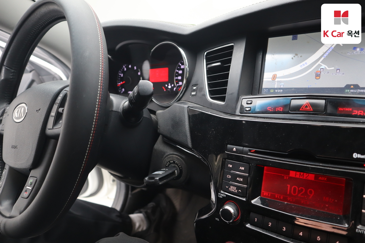 Kia K7 2011 - Image 11