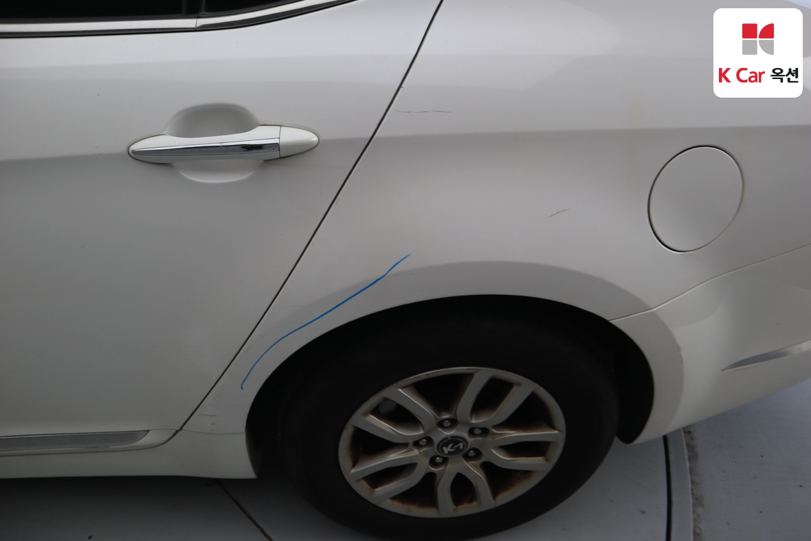 Kia K7 2011 - Image 44