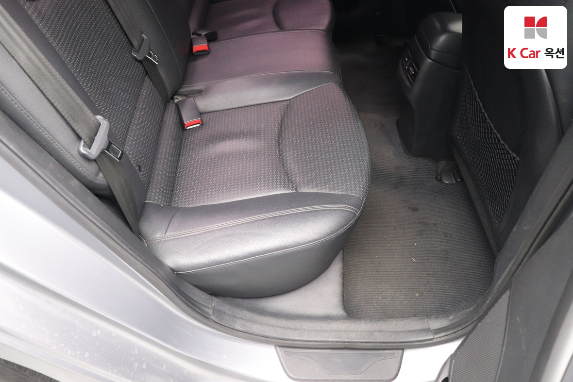 Hyundai Elantra 2015 - Image 25