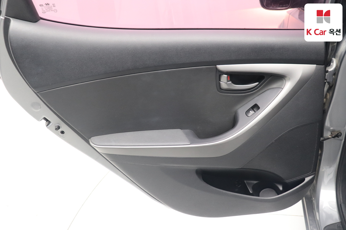 Hyundai Elantra 2015 - Image 20