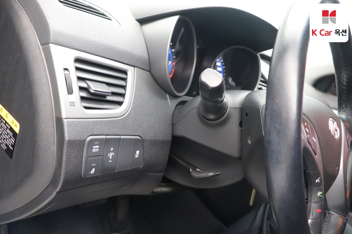 Hyundai Elantra 2015 - Image 9