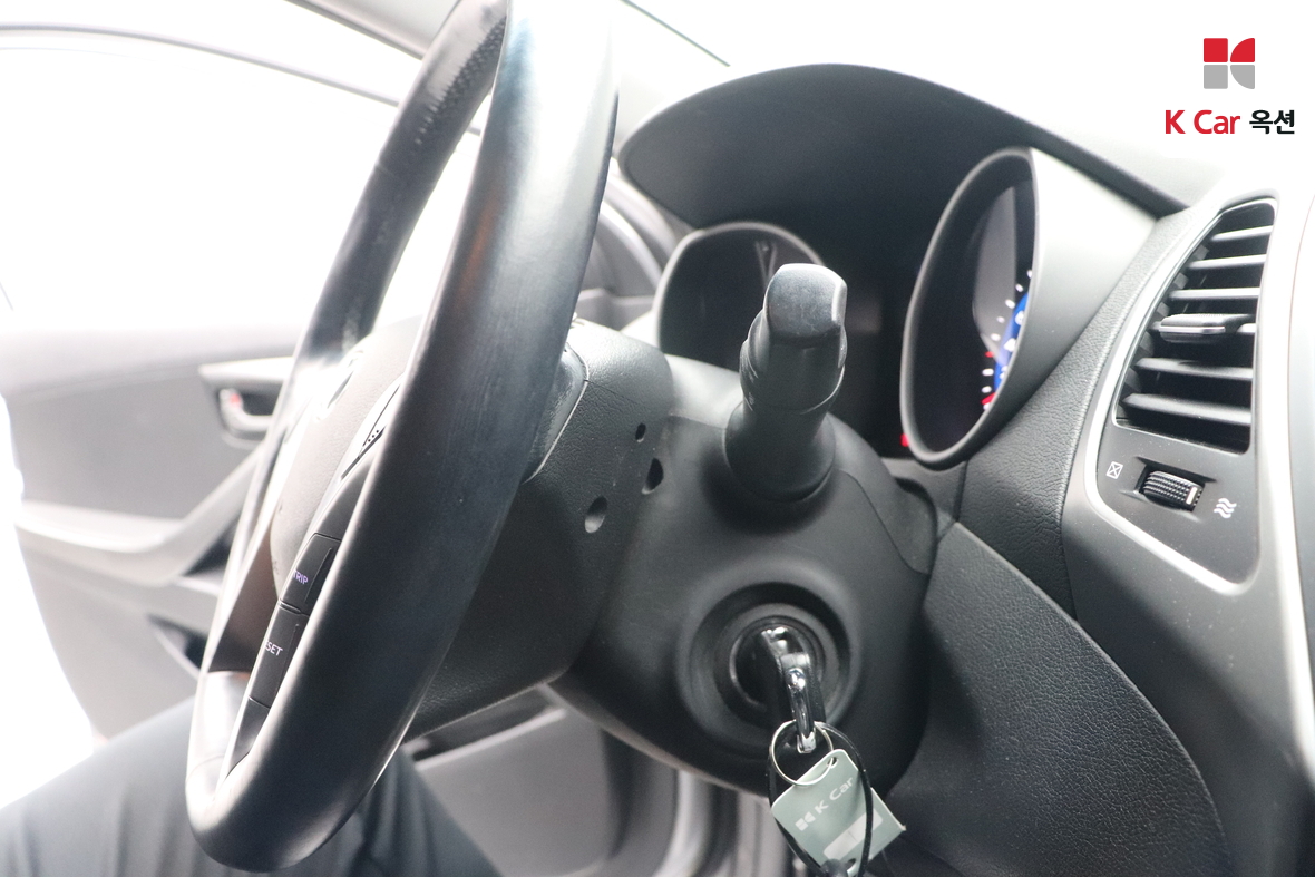 Hyundai Elantra 2015 - Image 11