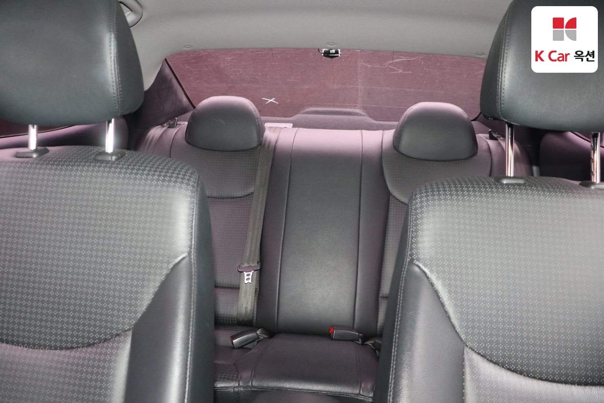 Hyundai Elantra 2015 - Image 17