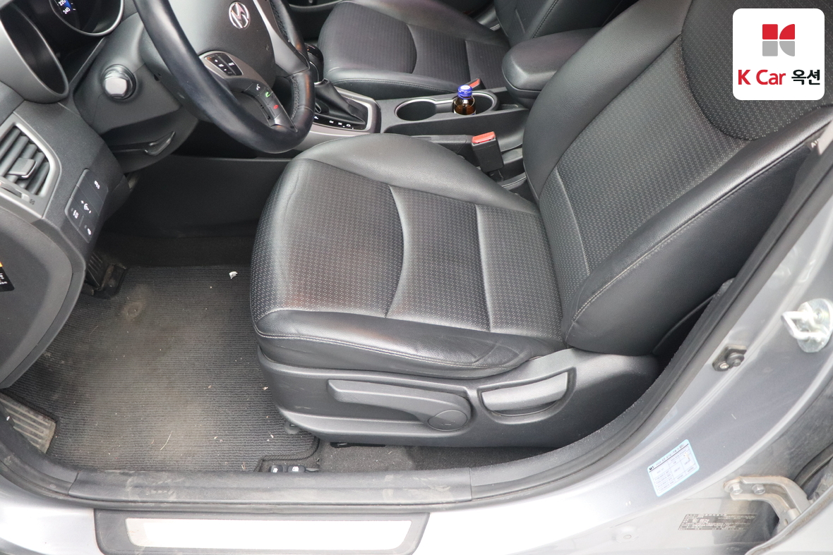 Hyundai Elantra 2015 - Image 18