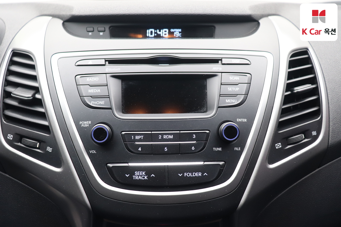 Hyundai Elantra 2015 - Image 13