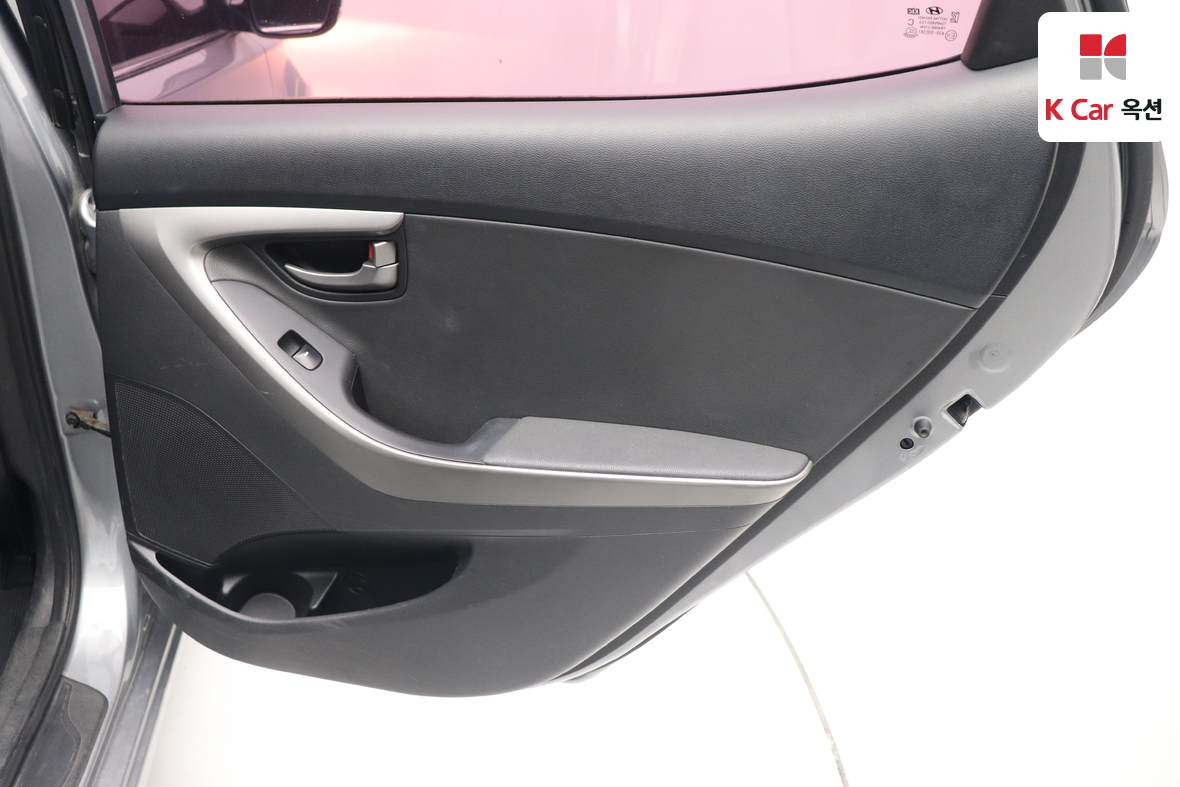 Hyundai Elantra 2015 - Image 24