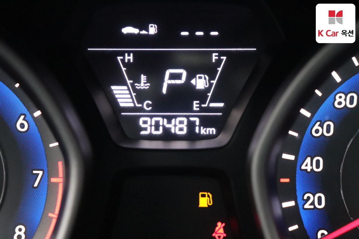 Hyundai Elantra 2015 - Image 4