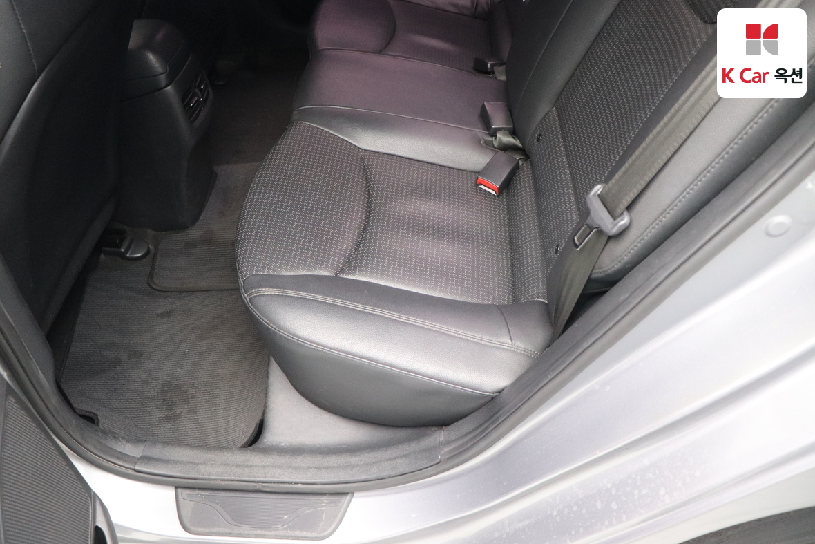 Hyundai Elantra 2015 - Image 21