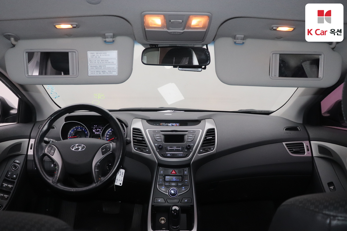Hyundai Elantra 2015 - Image 3