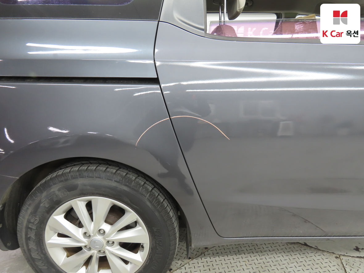 Kia New Carnival - 36