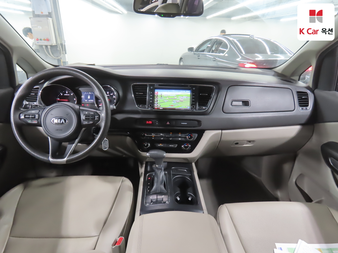 Kia New Carnival - 3