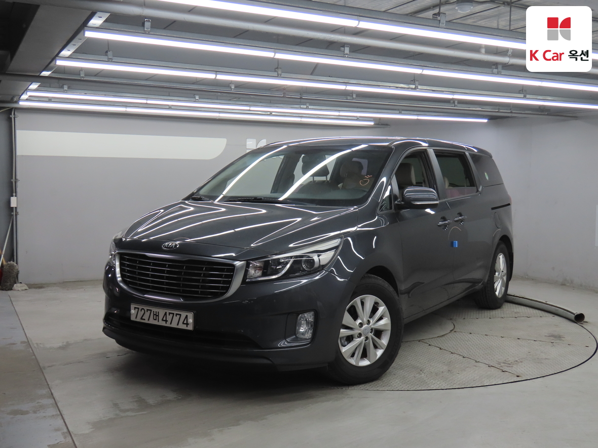 Kia New Carnival - 1