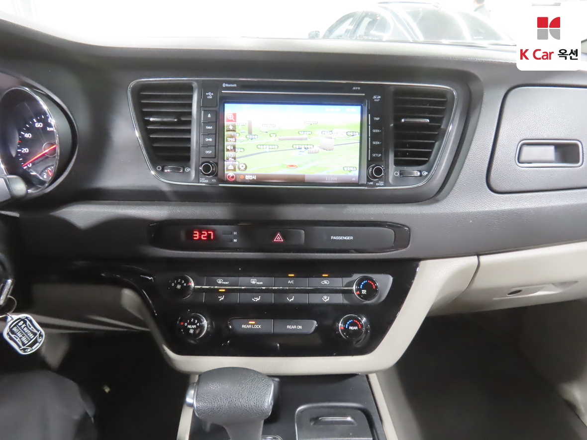 Kia New Carnival - 6
