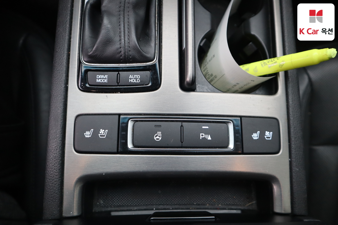 Hyundai Genesis 2016 - Image 16