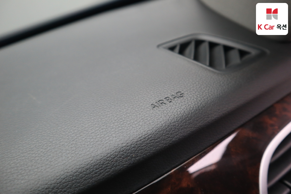 Hyundai Genesis 2016 - Image 30