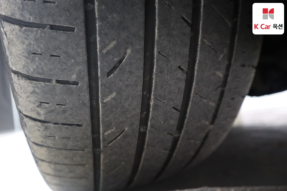 Hyundai Genesis 2016 - Image 31