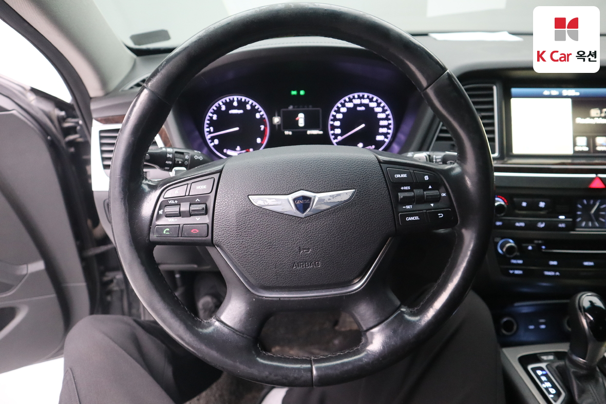 Hyundai Genesis 2016 - Image 10