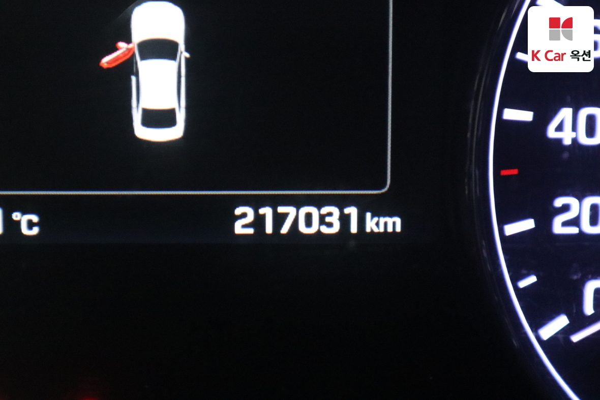 Hyundai Genesis 2016 - Image 4