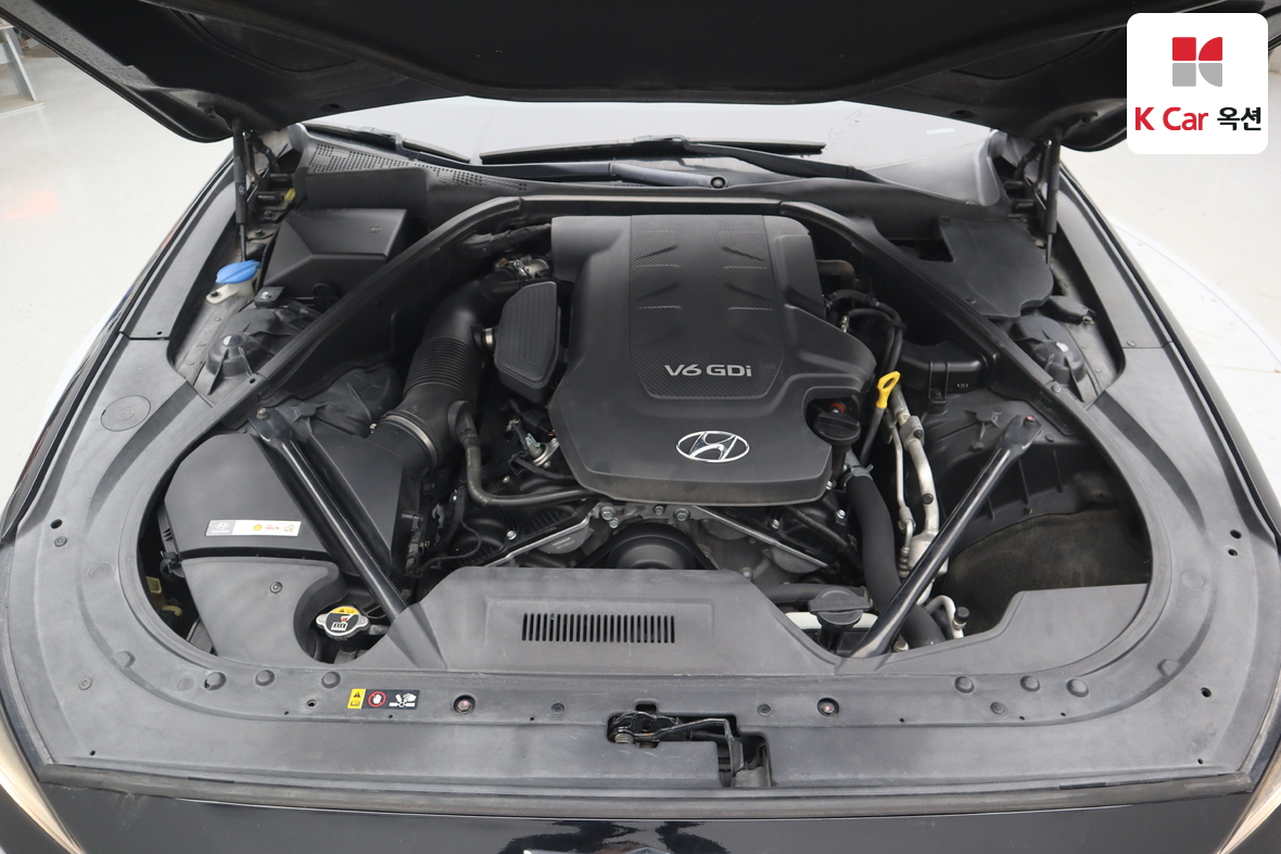 Hyundai Genesis 2016 - Image 32