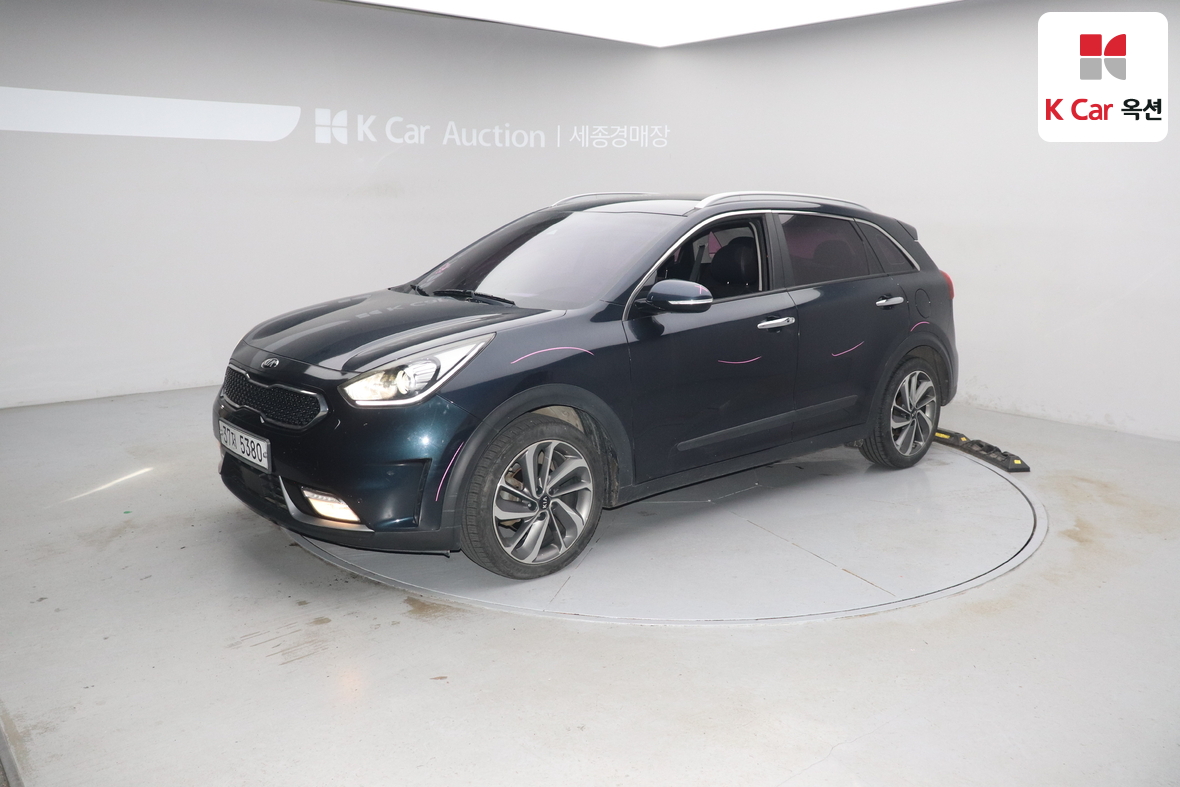 كيا نيرو 2017 - صورة 1