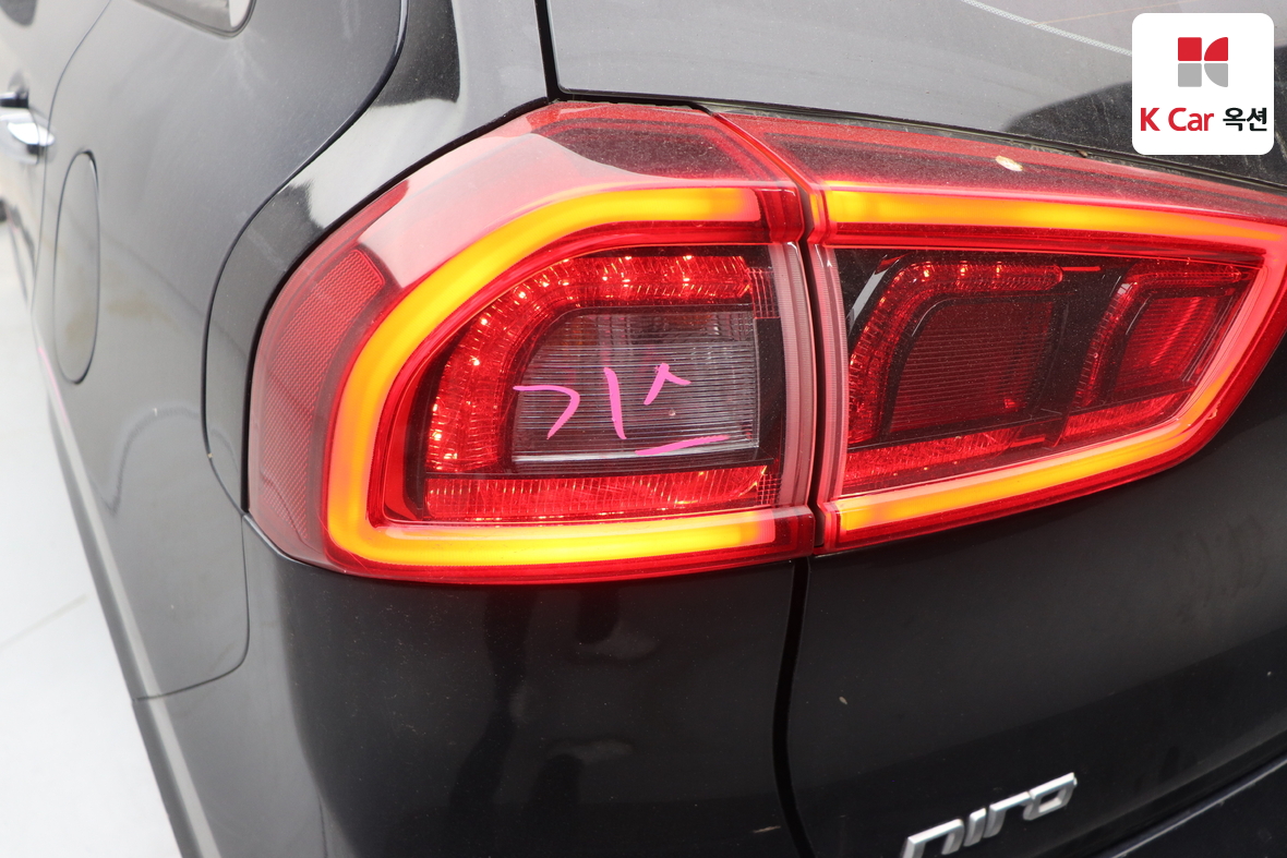 كيا نيرو 2017 - صورة 37