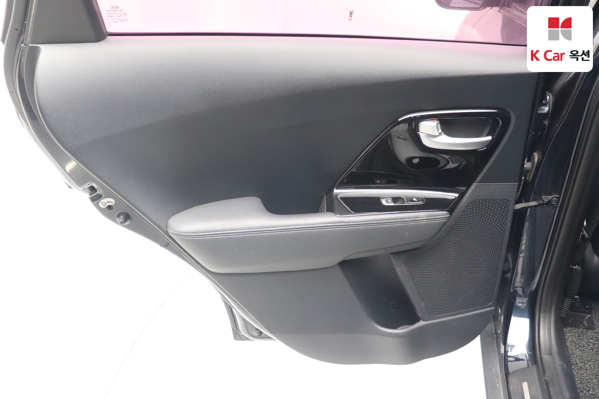 كيا نيرو 2017 - صورة 21