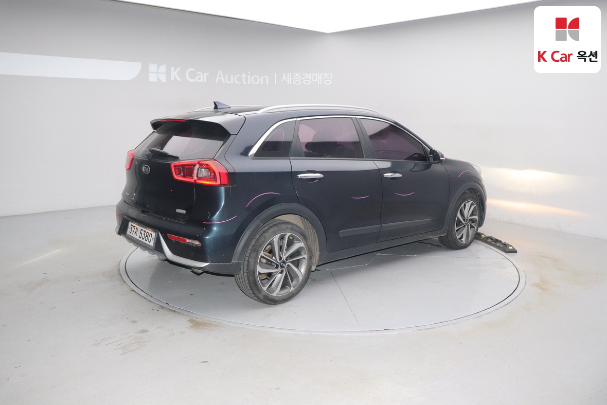 كيا نيرو 2017 - صورة 2