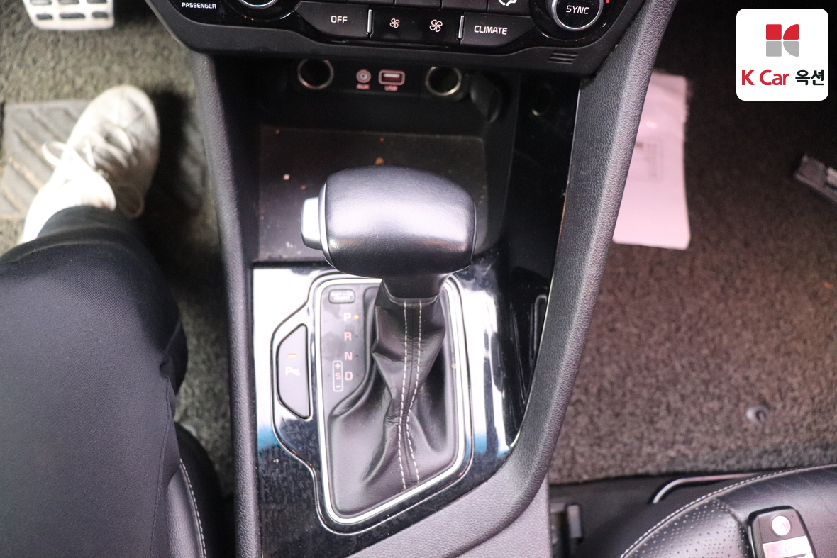 كيا نيرو 2017 - صورة 15