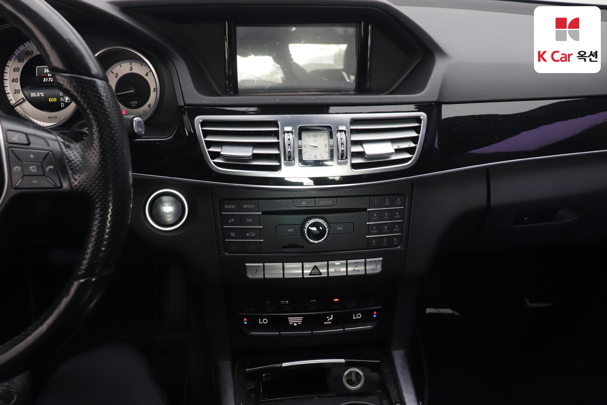 Mercedes-Benz E-Class - 6