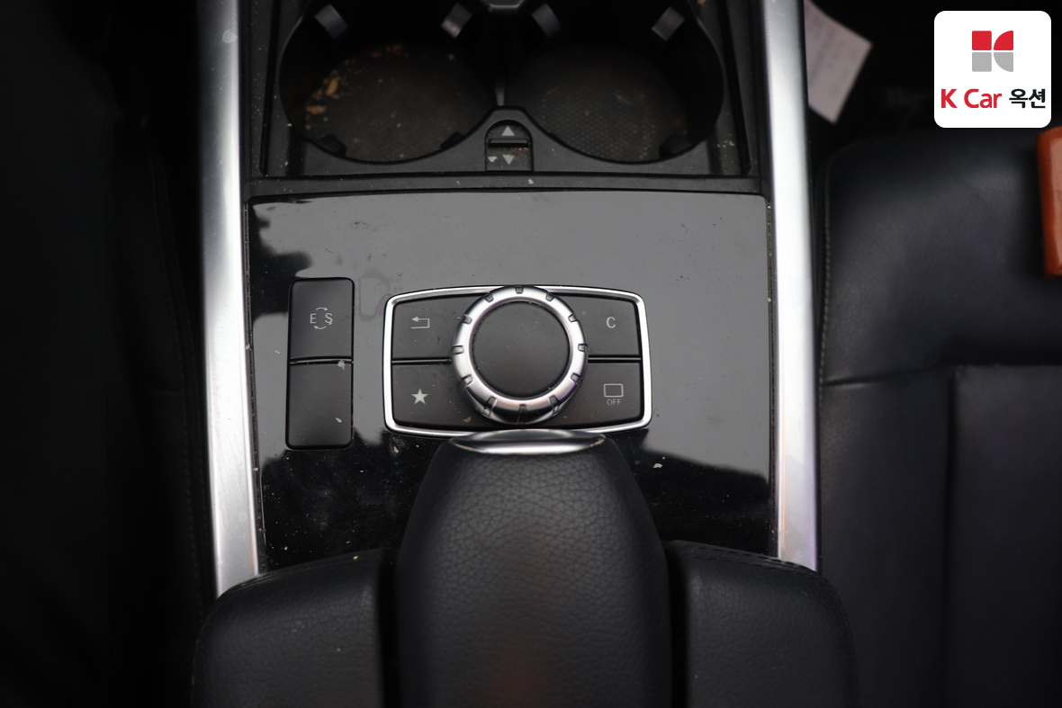 Mercedes-Benz E-Class - 16