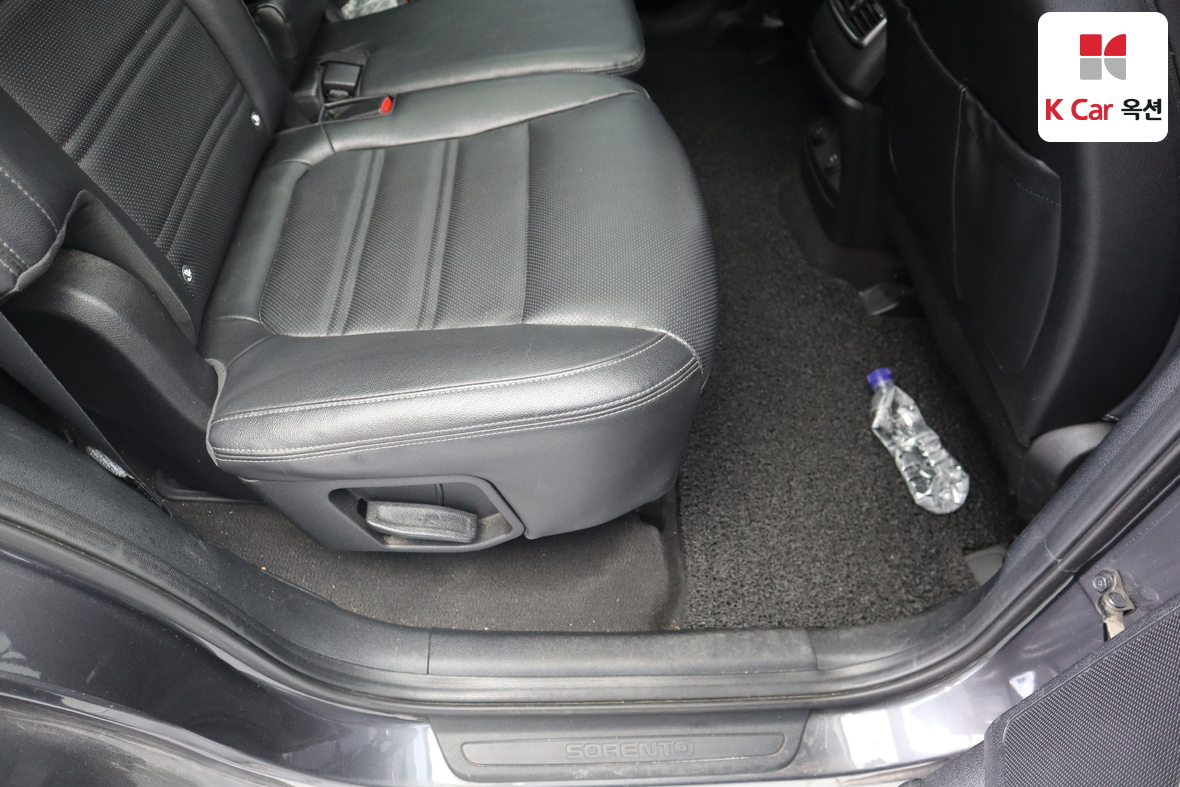 كيا سورينتو 2016 - صورة 31