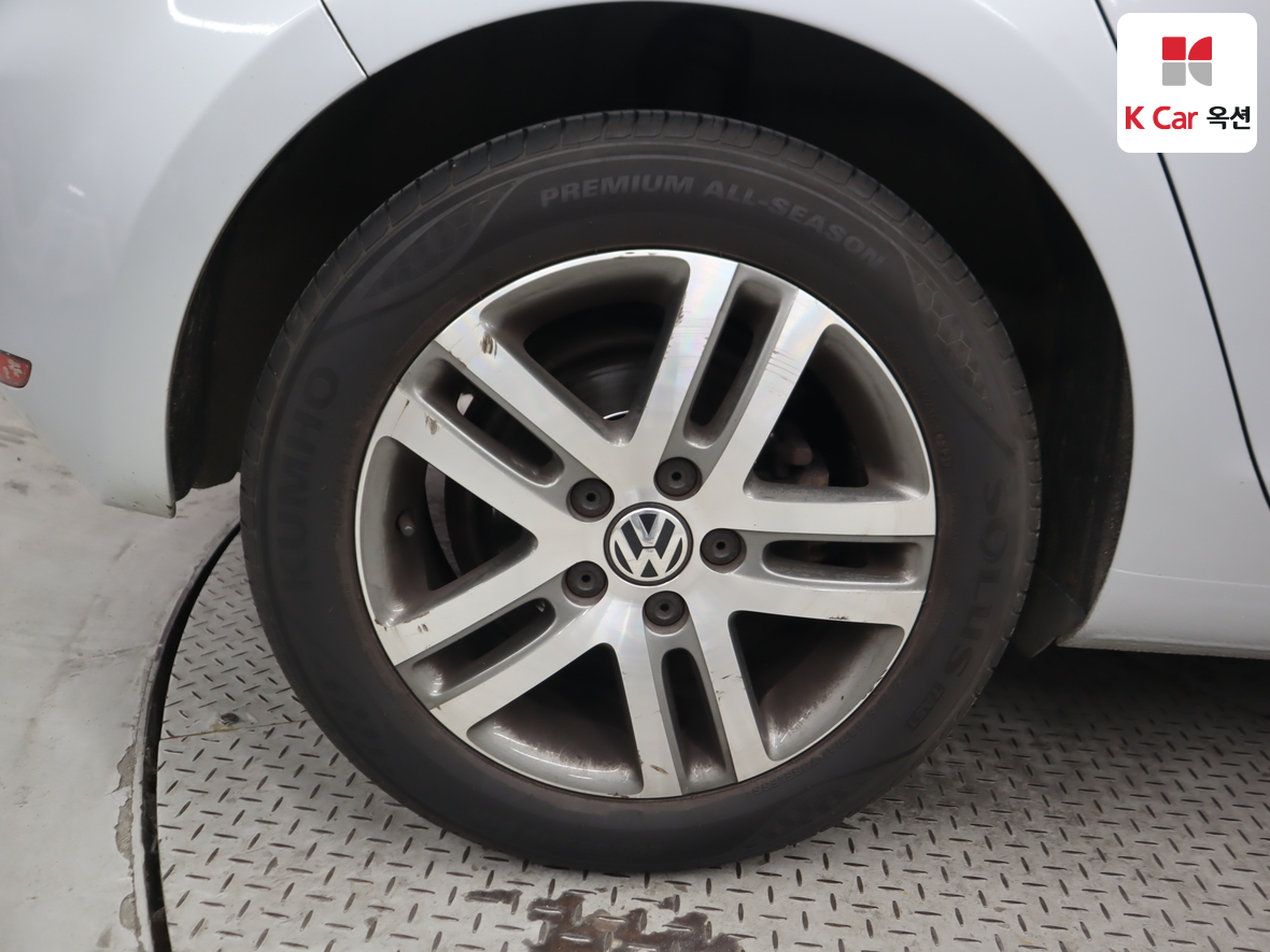 Volkswagen Golf - 46