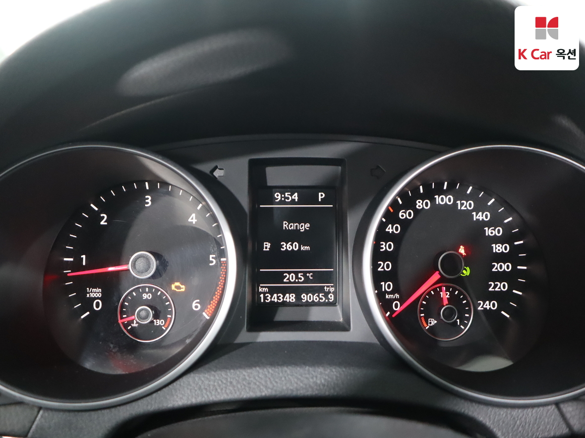 Volkswagen Golf - 5